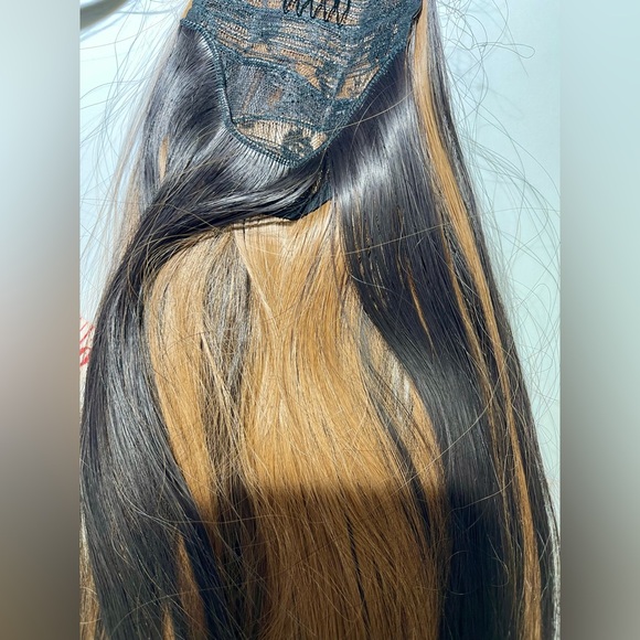 🌺🌺2Fer! HAIR, 30” ponytail, dark brown highlighted and 22” with wrap arounds. - Picture 8 of 11